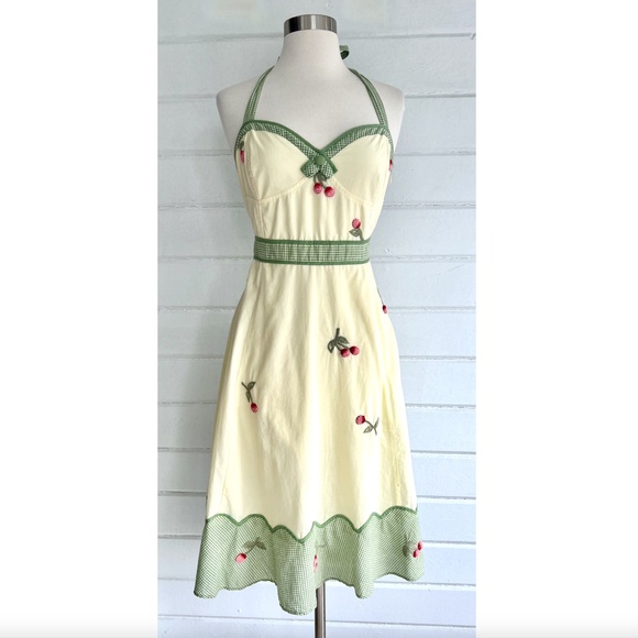 Vintage ANTHROPOLOGIE ODILLE Cherry Festival Halter Dress - 8 - Picture 2 of 13